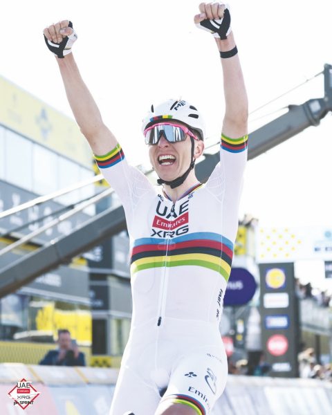 “الإمارات للدراجات ”يتوج بلقب سباق “فلاندرز” في بلجيكا