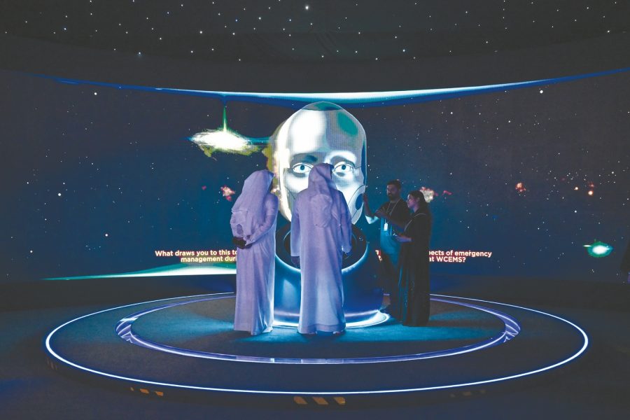 “مجرة زايد” تعرض سيناريوهات المخاطر في “قمة إدارة الطوارئ والأزمات”