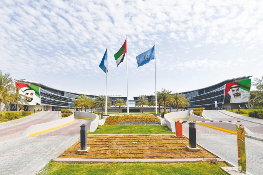 دراسة في جامعة الإمارات تكشف عن أصول الماء في الكون