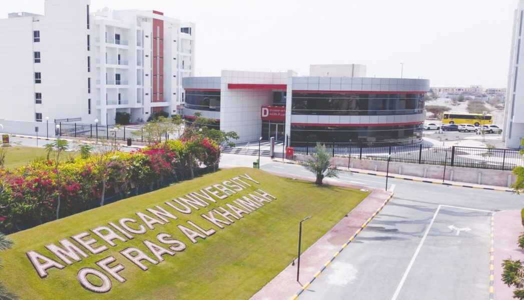 دراسة جامعية برأس الخيمة تدعو لاستخدام مواد معاد تدويرها في بناء الأرصفة