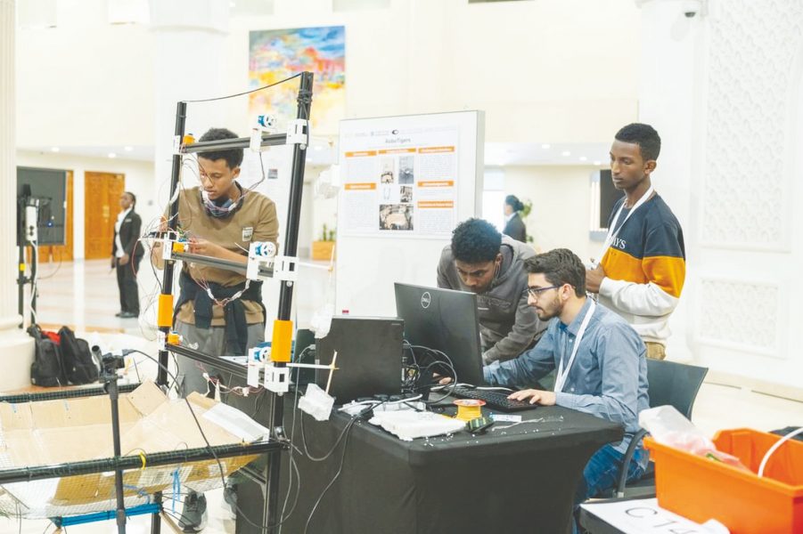 “أمريكية الشارقة” تستضيف فعاليات النسخة الثالثة من مسابقة الروبوتات الجامعية