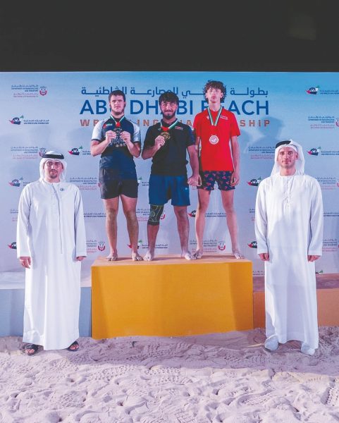 صدارة إماراتية في انطلاقة منافسات بطولة “أبوظبي للمصارعة الشاطئية”