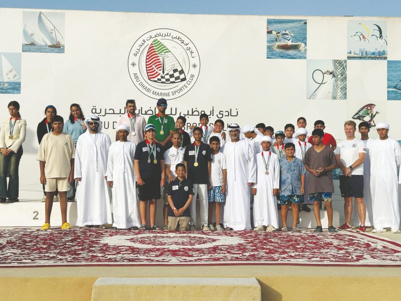 “أبوظبي للرياضات البحرية” يتوج أبطال “الإبحار الشراعي”