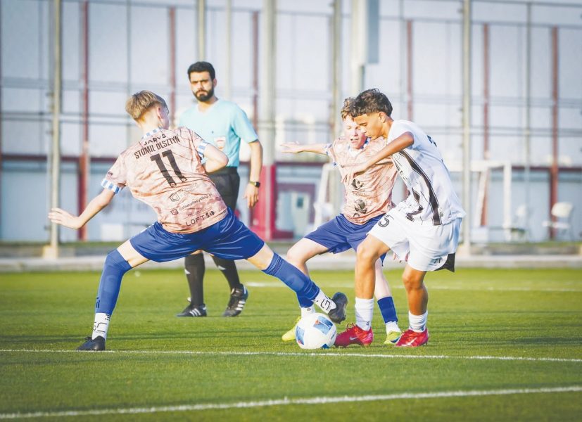 اليوم.. انطلاق مباريات نصف نهائي “دولية الوحدة” لكرة القدم