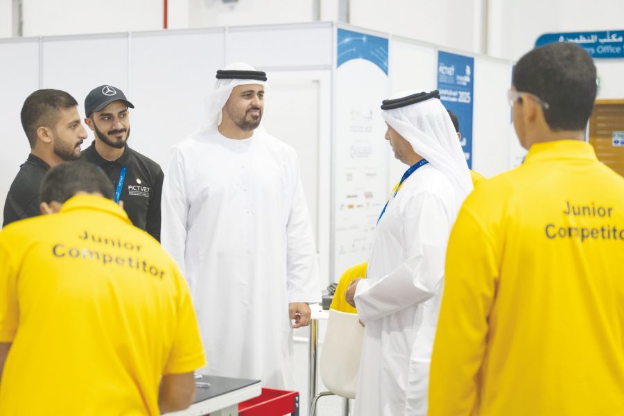 ذياب بن محمد بن زايد يشهد جانباً من فعاليات النسخة الـ16 من المسابقة الوطنية لمهارات الإمارات