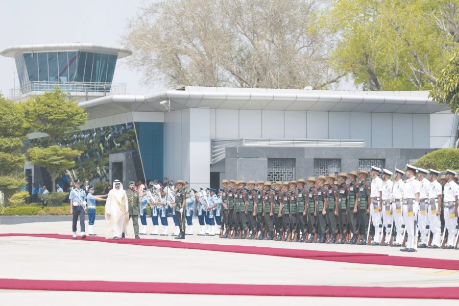 حمدان بن محمد يصل نيودلهي في بداية زيارته الرسمية إلى الهند