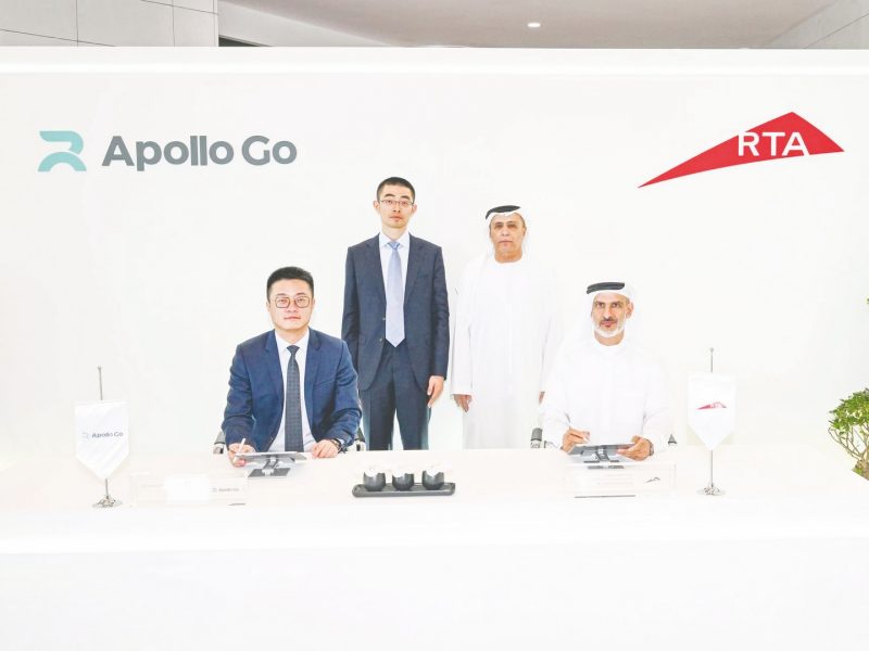 طرق دبي توقع مذكرة مع “بايدو أبولو جو” لبدء التجارب لتشغيل 50 مركبة ذاتية القيادة في 2025