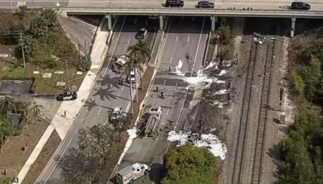 وفاة 3 أشخاص في تحطم طائرة صغيرة في فلوريدا