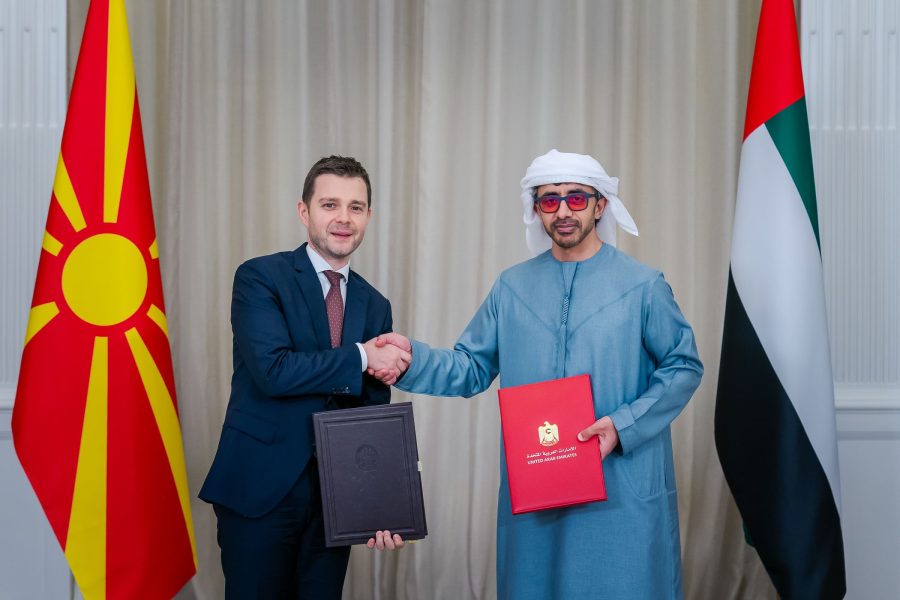 عبدالله بن زايد يستقبل وزير خارجية مقدونيا الشمالية .. ويوقعان مذكرتي تفاهم بين البلدين