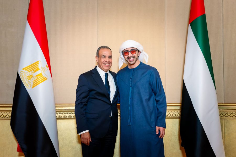 عبدالله بن زايد يستقبل وزير الخارجية والهجرة المصري