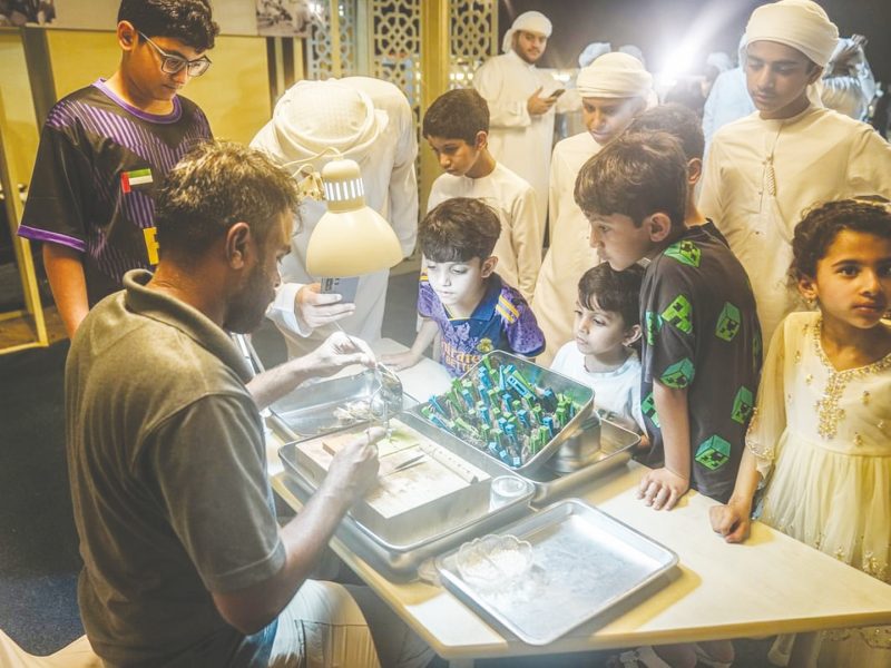 “مهرجان دلما” .. فعاليات متنوعة تعزز ارتباط الزوار بالتراث البحري