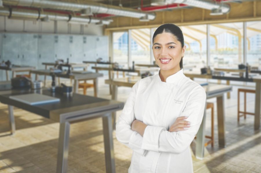 الشيف الشهيرة جولييت حنظل تنضم إلى استوديو إيكول دوكاس أبوظبي