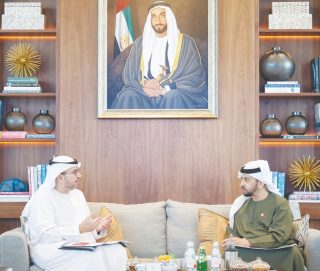 حمدان بن زايد يستقبل وفداً من “قطارات الاتحاد” ويطلع على مستجدات مشروع السكك الحديدية الوطنية