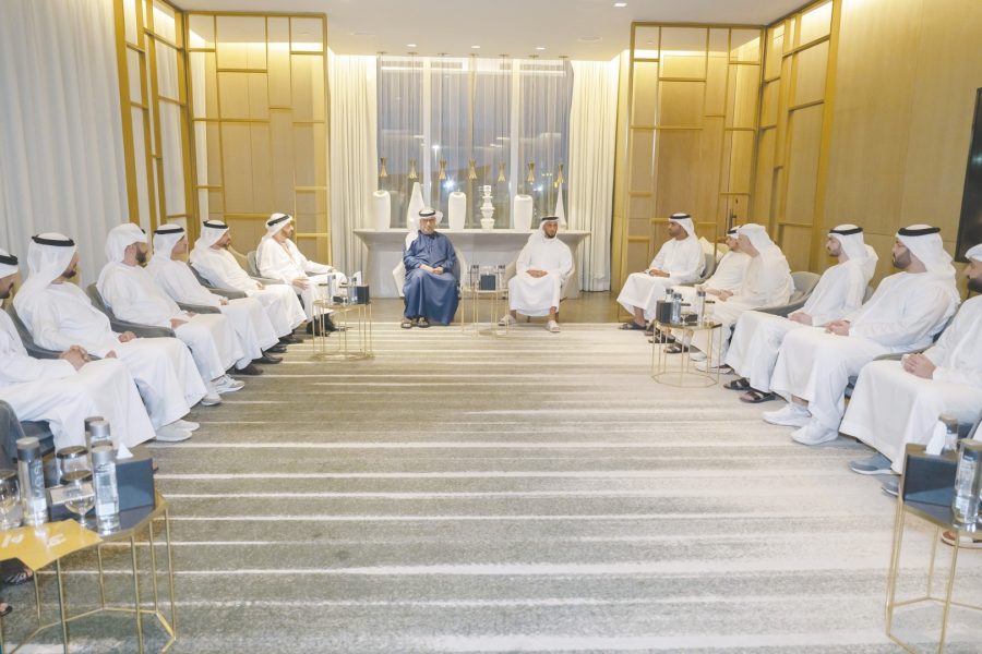 عبدالله آل حامد يلتقي إعلاميي الإمارات المشاركين في الملتقى الإعلامي العربي