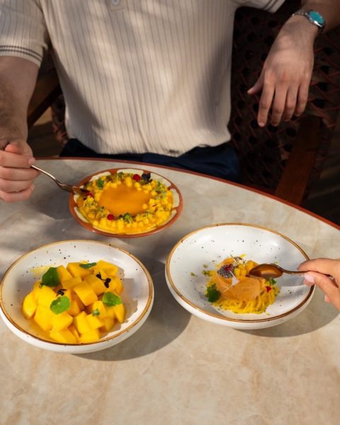 احتفال صيفي بنكهة المانجو مع مهرجان “أمراس” في مطعم “موسم”  من شهر مايو حتى أغسطس