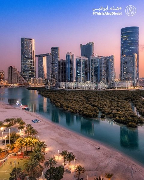 #هذه_أبوظبي.. بعدسة رالف إيمرسون