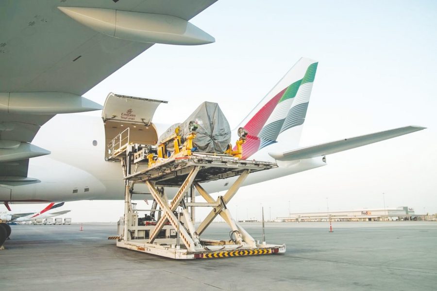 الإمارات للشحن الجوي تطلق حلاً جديدا لنقل محركات الطائرات
