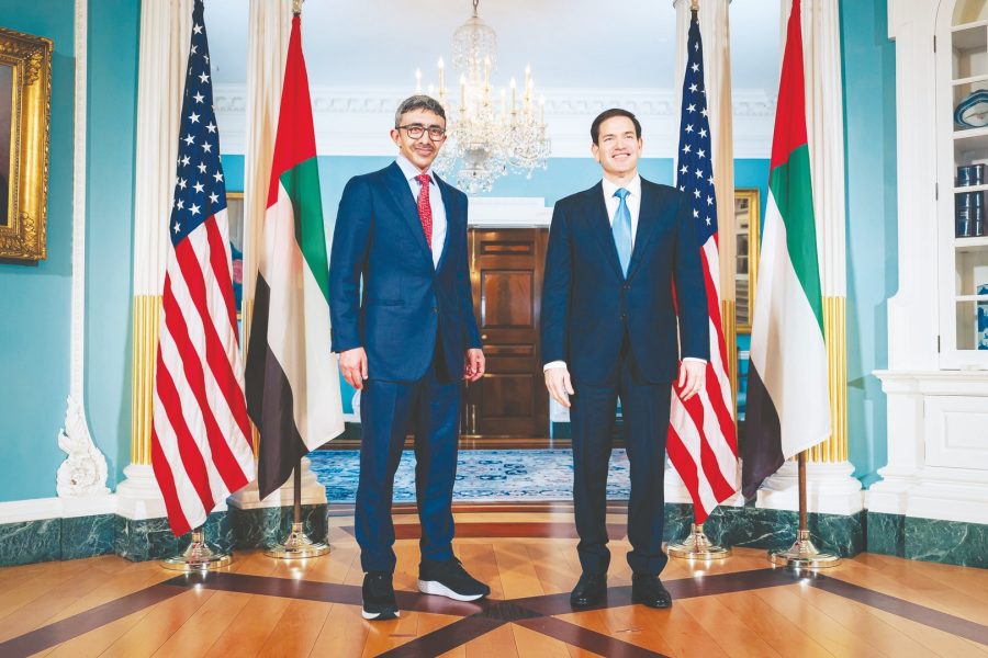 عبدالله بن زايد يلتقي وزير الخارجية الأمريكي ويبحثان العلاقات الإستراتيجية والتطورات الإقليمية