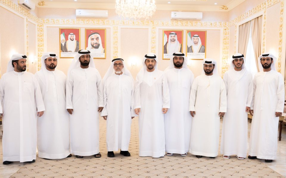 حمدان بن زايد يزور منزل أبناء المرحوم عبيد مريمان العامري في مدينة زايد