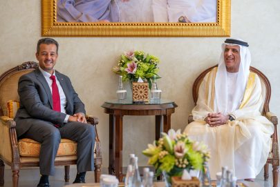 سعود بن صقر يستقبل قنصل عام نيوزيلندا