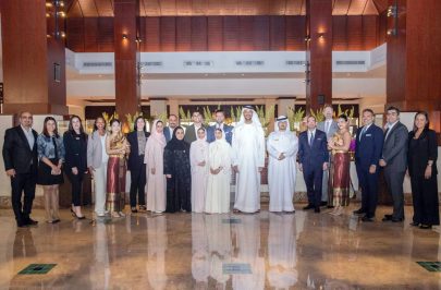 وزير الاقتصاد يؤكد أهمية انخراط الكوادر الوطنية في القطاع السياحي