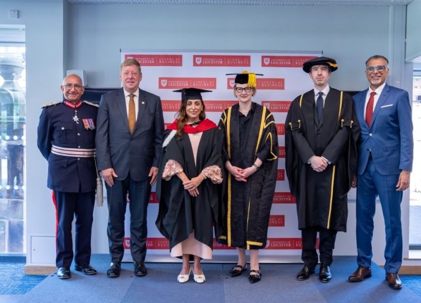 بدور القاسمي تحصل على أول لقب “أستاذ فخري” تمنحه جامعة ليستر البريطانية