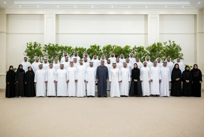 رئيس الدولة يستقبل وفد مكتب شؤون حجاج الإمارات ويشيد بجهودهم