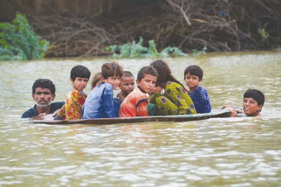 إقليم البنجاب الباكستاني.. الفيضانات تعطيل الدراسة أسبوعين