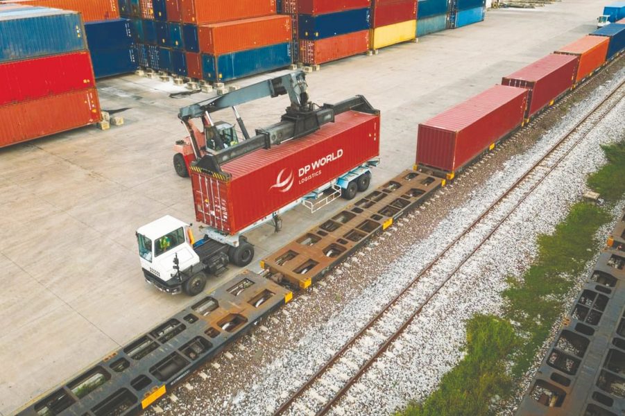 41.14 مليار درهم عوائد موانئ دبي العالمية خلال النصف الأول