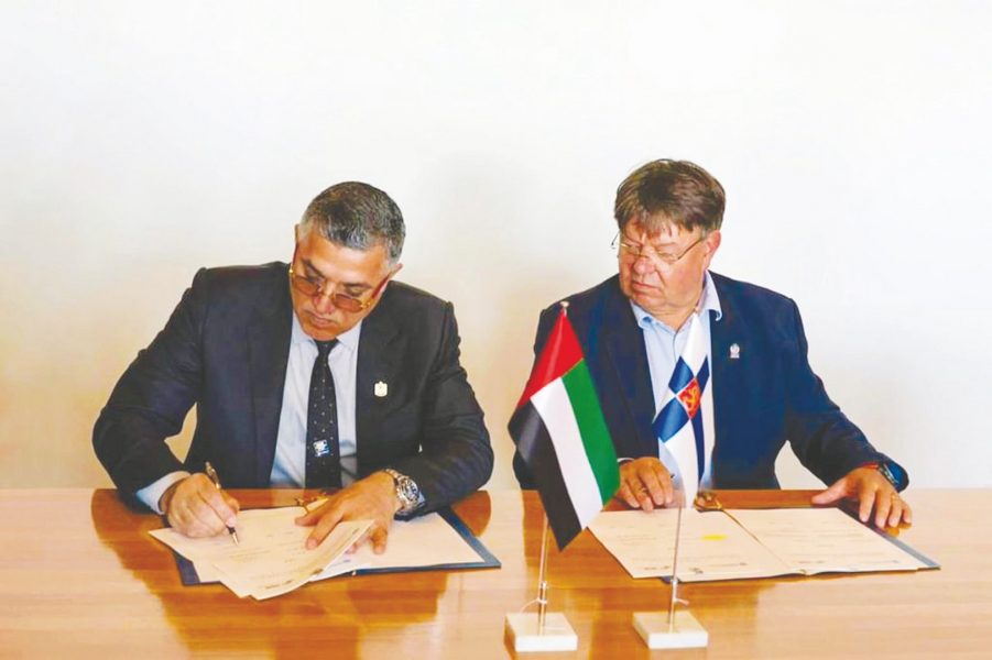 الإمارات وفنلندا توقعان مذكرة تفاهم لتعزيز التعاون بمجال الأرصاد الجوية والبحوث القطبية