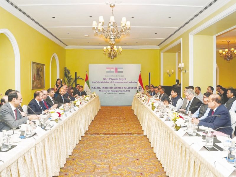 الإمارات والهند تبحثان توسيع الاستفادة من اتفاقية الشراكة الاقتصادية الشاملة