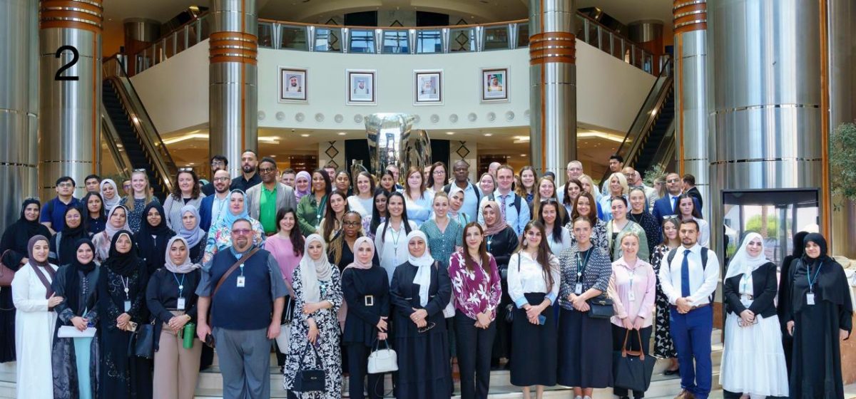 الأرشيف والمكتبة الوطنية يثقف المعلمين العرب والأجانب بثقافة المجتمع الإماراتي