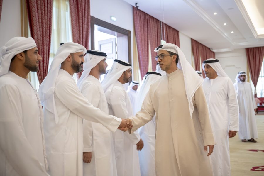 منصور بن زايد يعزي في وفاة حمد بن جابر راشد الهاملي