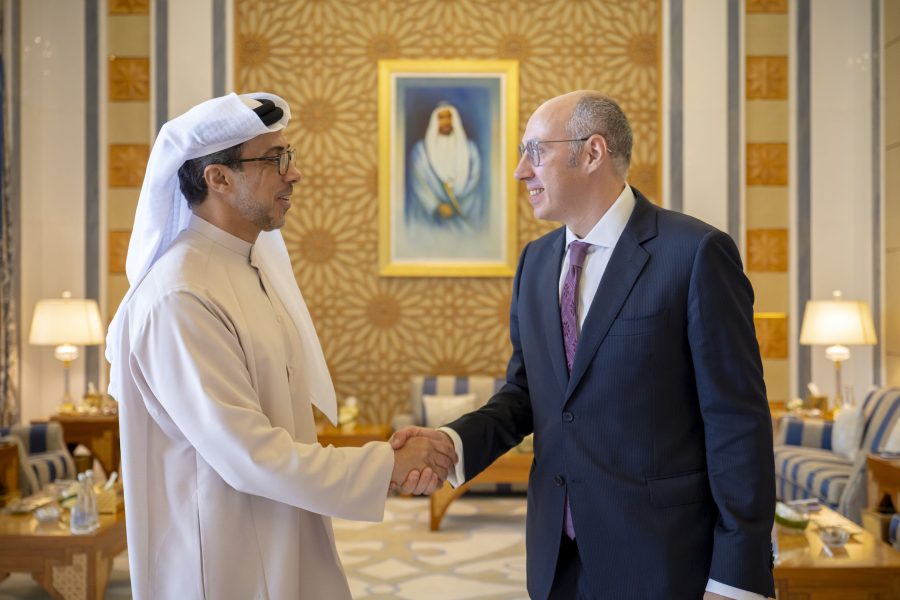 منصور بن زايد يستقبل سفير أوكرانيا بمناسبة انتهاء فترة عمله في الدولة
