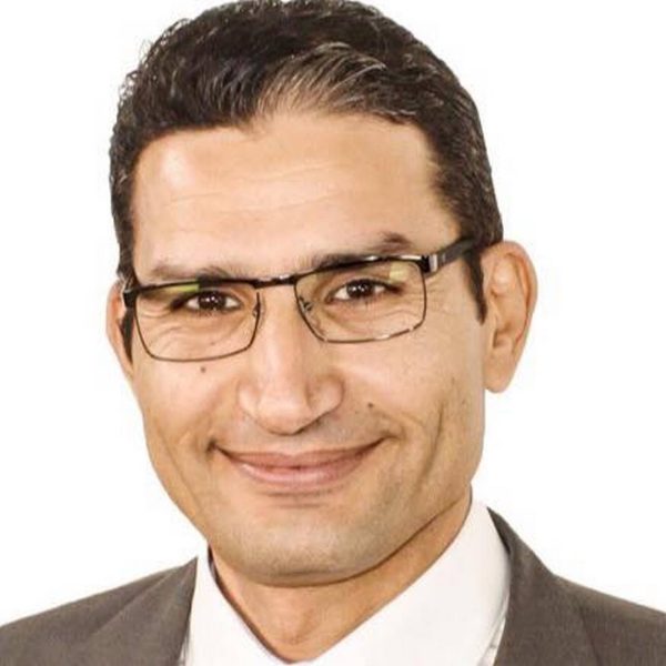 فرص وتحديات إعادة بناء سوريا الجديدة