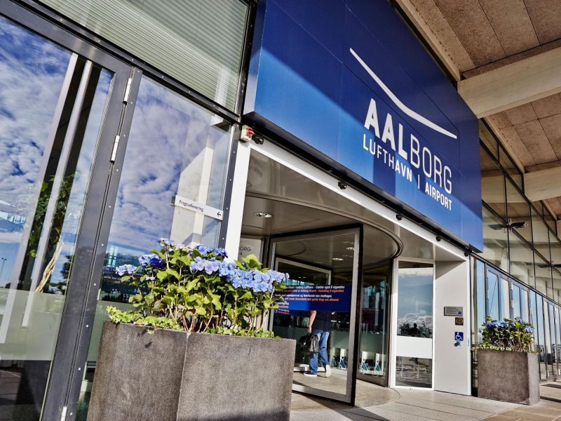 إغلاق مؤقت لمطار ألبورج الدنماركي بسبب طائرات مسيرة