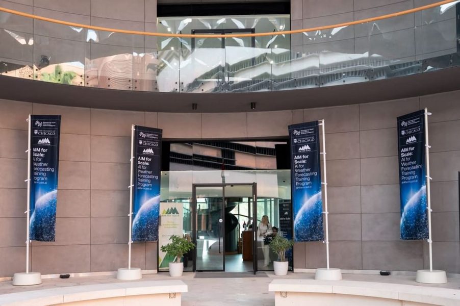 جامعة محمد بن زايد للذكاء الاصطناعي تطلق برنامجاً تدريبياً للتنبؤ بالطقس