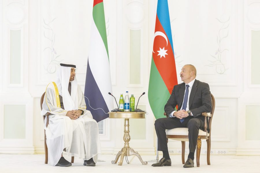 رئيس الدولة يؤكد دعم الإمارات كل مايعزز السلام والاستقرار والتنمية لشعوب المنطقة والعالم