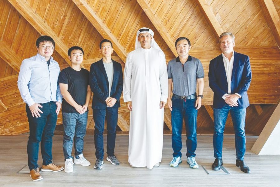 جامعة محمد بن زايد للذكاء الاصطناعي و”جي 42″ يطلقان نموذج “كي 2 ثينك – K2 Think”