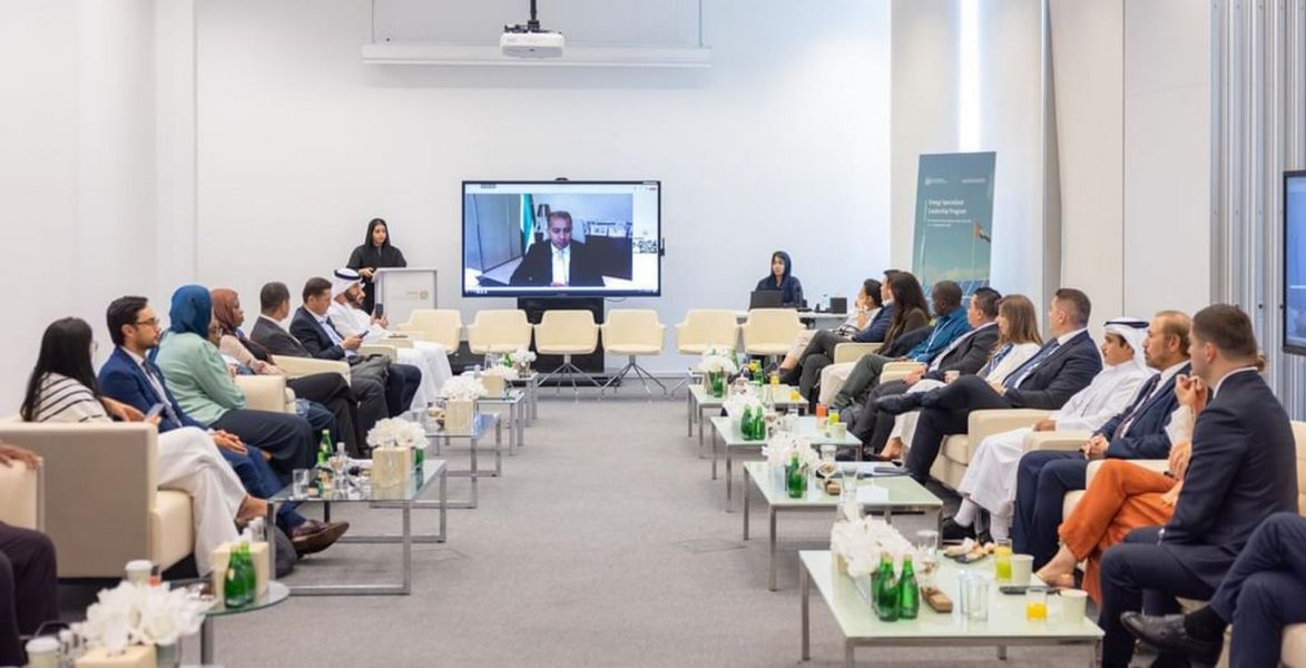 وفد دولي يطلع على تجربة الإمارات كنموذج عالمي في الطاقة النووية السلمية