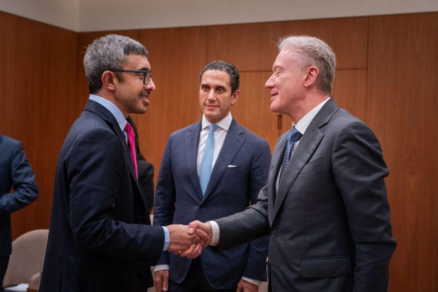 عبدالله بن زايد يلتقي عدداً من وزراء الخارجية وكبار المسؤولين في نيويورك