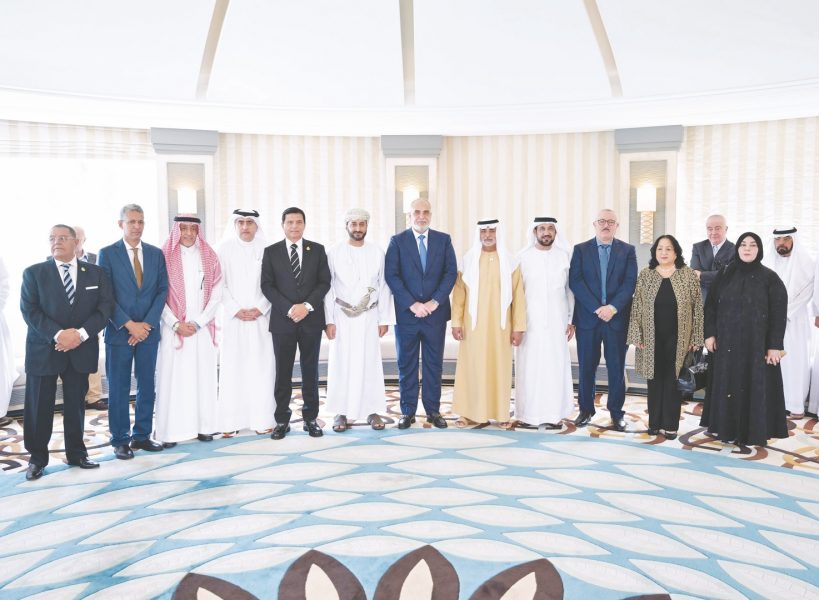 نهيان بن مبارك يستقبل وفداً من البرلمان العربي