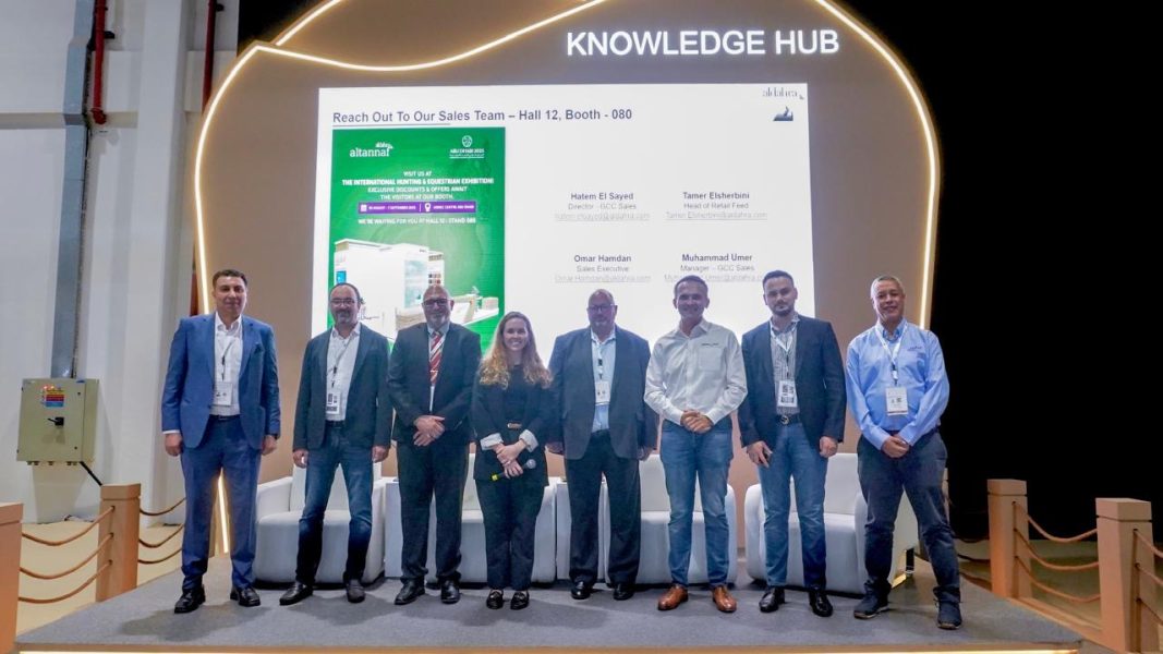 شركة الظاهرة الزراعية تدعم التحول الرقمي وتقدم حلول ونصائح فنية للتغذية الحيوانية في معرض أبوظبي الدولي للصيد والفروسية 2025