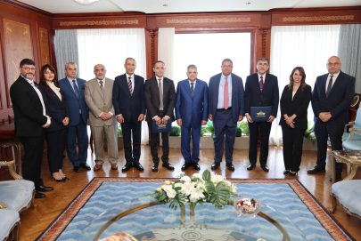 قناة السويس توقع عقد شراكة استراتيجية مع أنكوراج للاستثمارات لبناء مجمع بتروكيماويات في السخنة