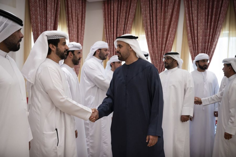 ذياب بن محمد بن زايد يقدِّم واجب العزاء في وفاة سيف راشد النايلي ومحمد فالح الشامسي