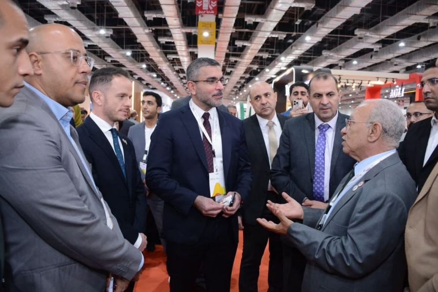 شريف العلماء: الإمارات ترسخ مكانتها الرائدة عالمياً في تسريع التحول نحو الطاقة النظيفة