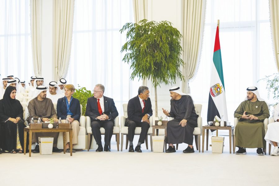 رئيس الدولة يستقبل وفد جامعة ماكغيل الكندية