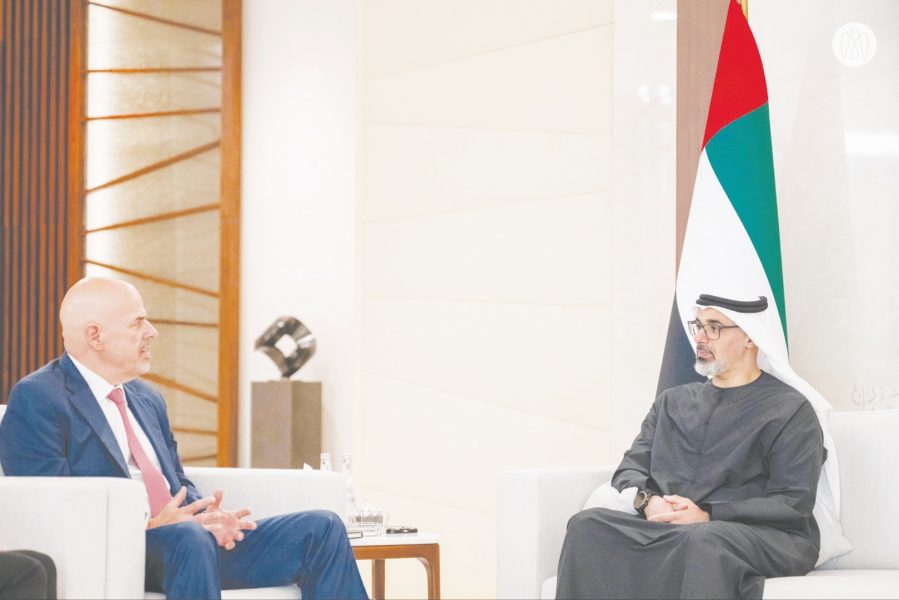 خالد بن محمد بن زايد يلتقي الرئيس التنفيذي المشارك لشركة “أوراكل”