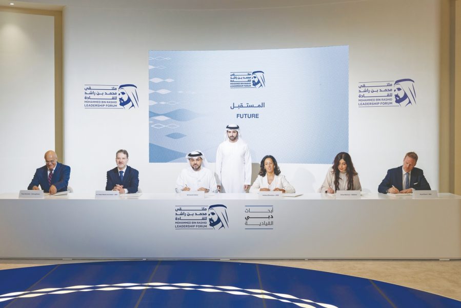 حمدان بن محمد يشهد توقيع مركز محمد بن راشد لإعداد القادة شراكات مع أبرز الجامعات الدولية لإنجاز أبحاث دبي القيادية