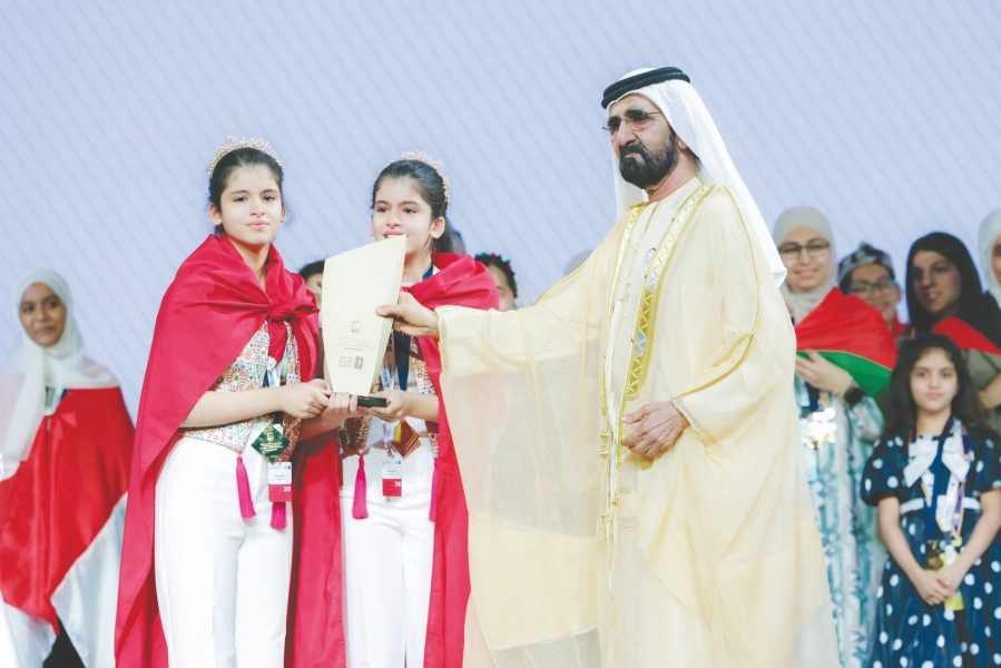 محمد بن راشد يتوّج التوأم بيسان وبيلسان كوكة من تونس بطلتين لتحدي القراءة العربي 2025